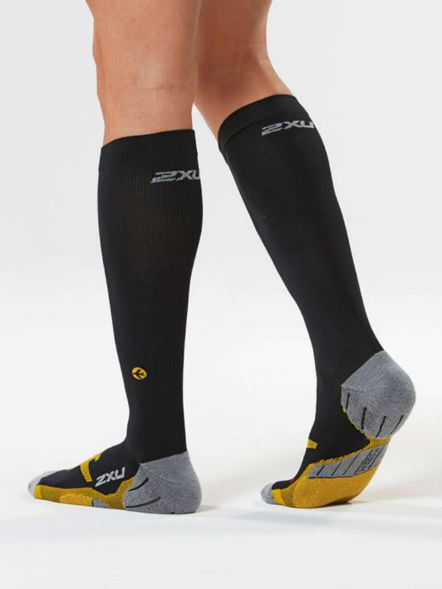 2XU Flight Compression Socks Mens