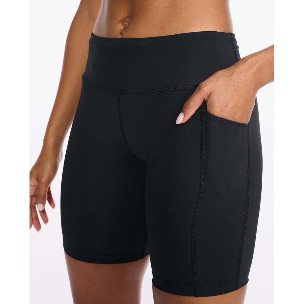 2XU Aero Mid Rise Compression 6 Inch Short Womens